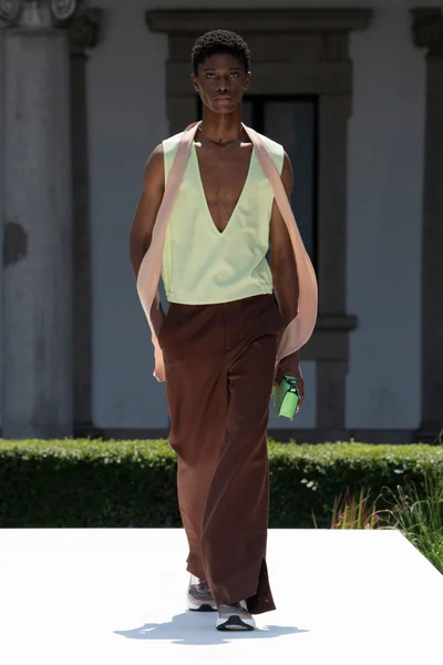 Look 42